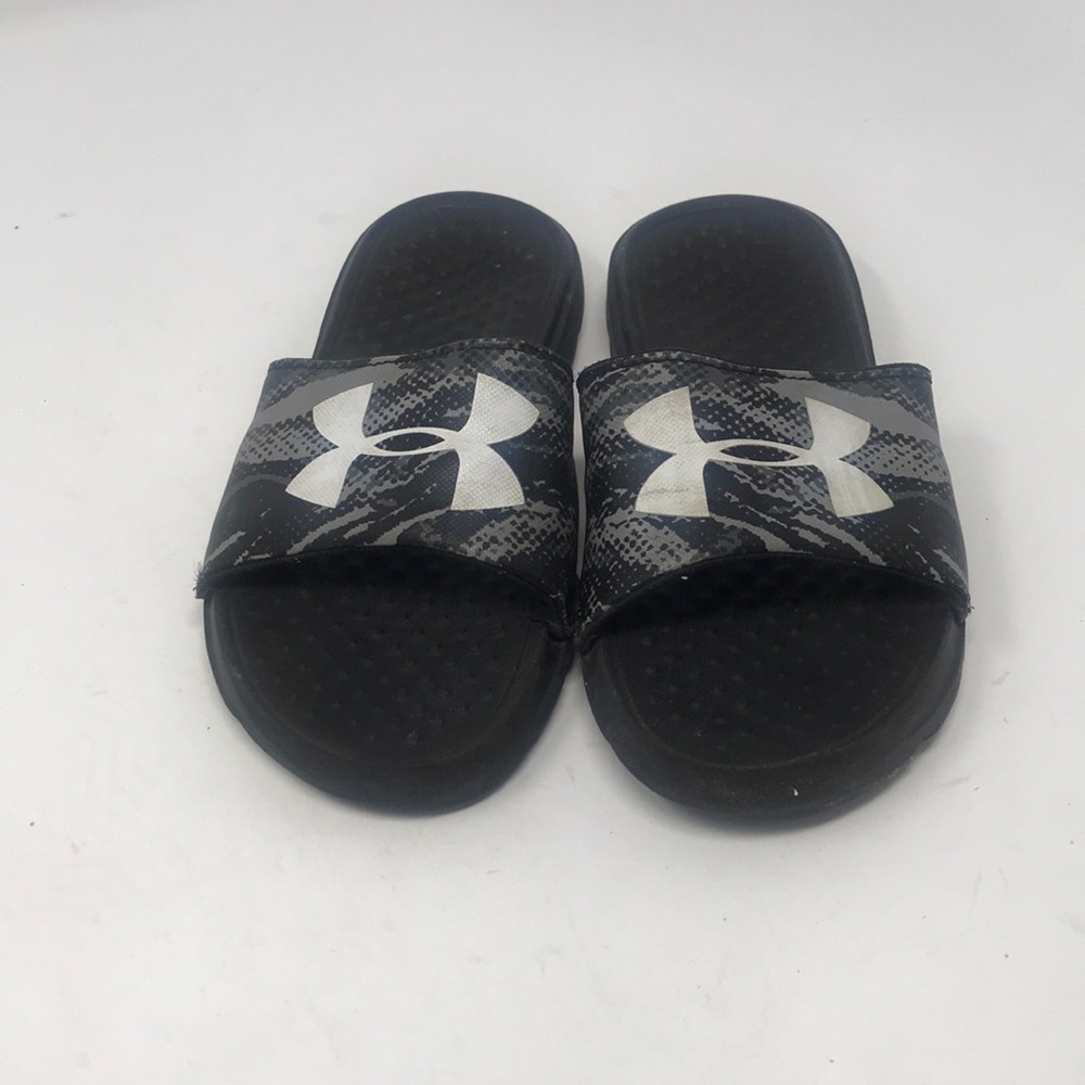 ❤️ “5 for $50” Under armour slip ons